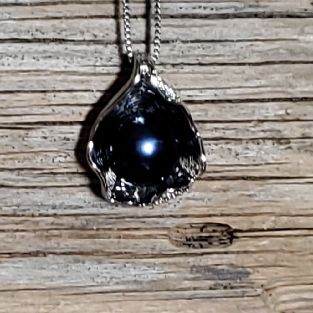 Genuine Black Pearl & 925 Sterling Shell Necklace